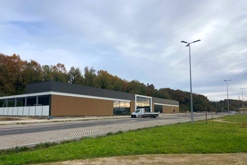 Retail Park à Artix