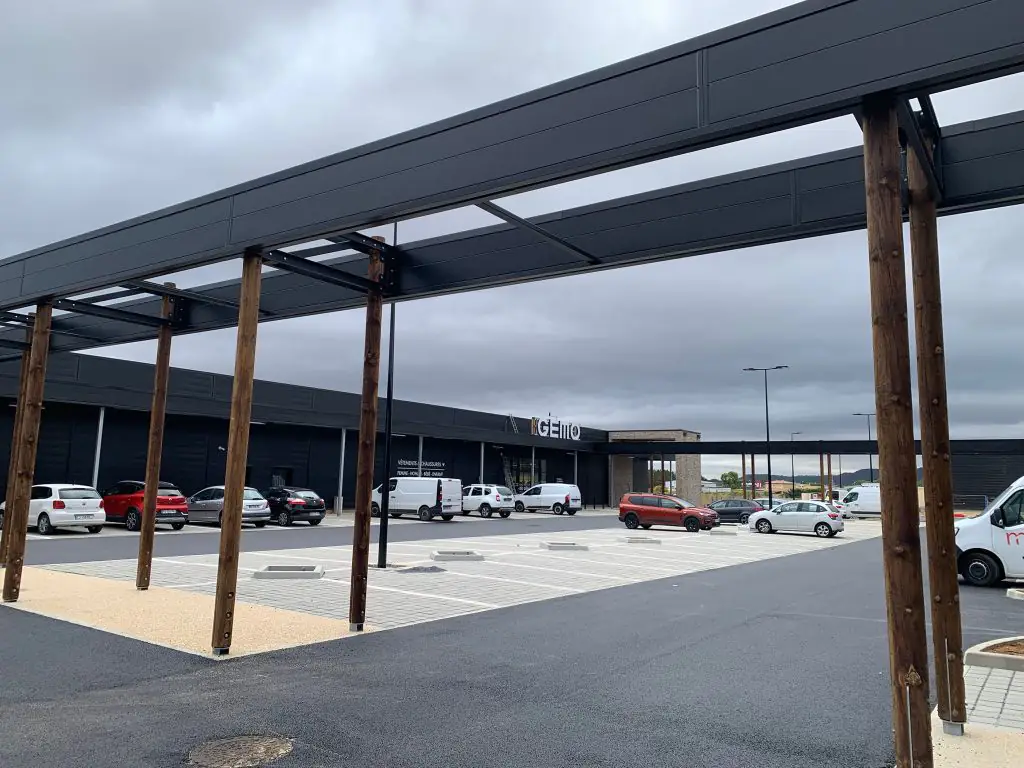 Obazyne : Chantier Retail park Lézignan