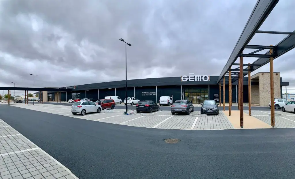 Obazyne : Chantier Retail park Lézignan